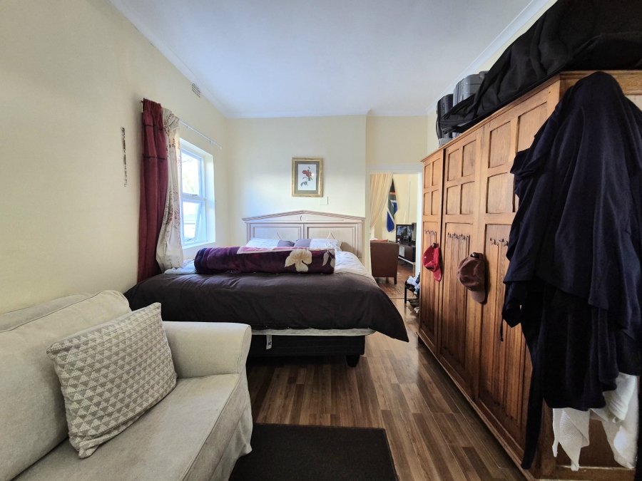 4 Bedroom Property for Sale in Wynberg Upper Western Cape